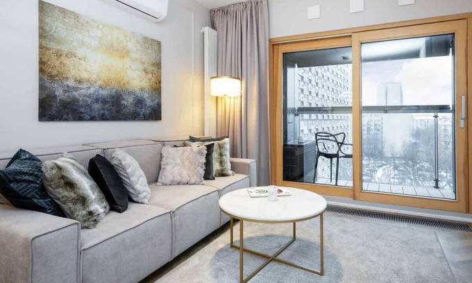 Mirow Apartment | Mennica Residence | Sapphire Apartment | Balcony