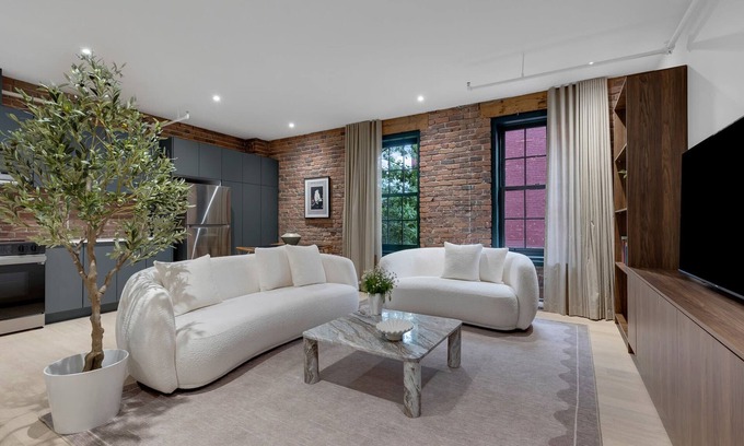 Cite Multimedia Apartment | Mercer-2 Bedrooms 2bath- Free parking