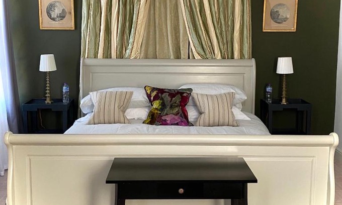 Folkestone Bed & Breakfast | Merchant39