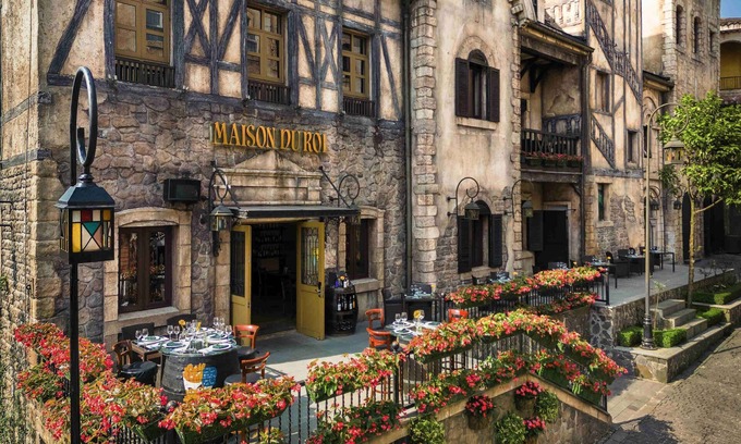 Hoa Vang Hotel | Mercure Danang French Village Bana Hills