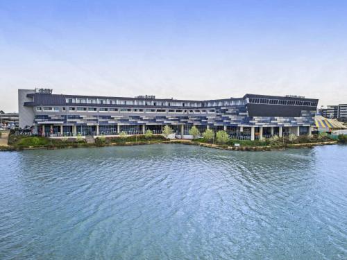 Caroline Springs Hotel | Mercure Melbourne Caroline Springs