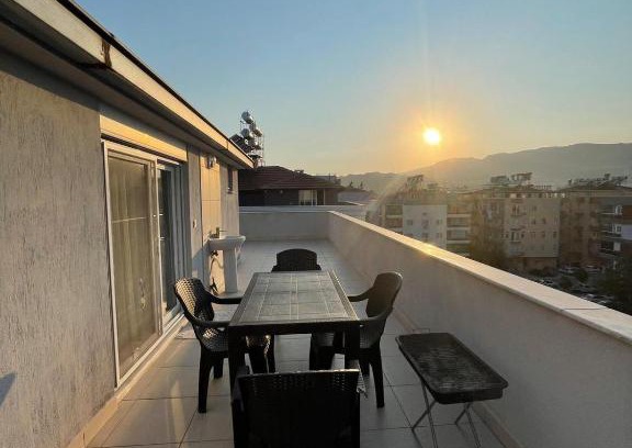 Demre Apartment | Merkezde Mangal olanağı sunan kullanışlı çatı katı
