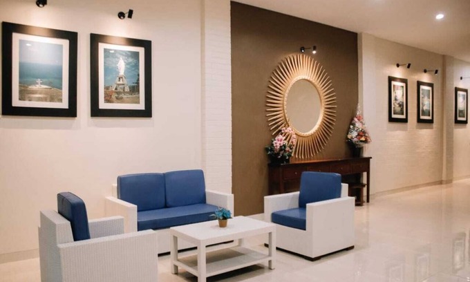 Maumere Bed & Breakfast | Merlin Hotel