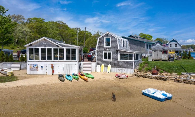 Onset House | Mermaid House Bar,Sea-Deck,30' GLASS WALL,HOT TUB, E-BIKE