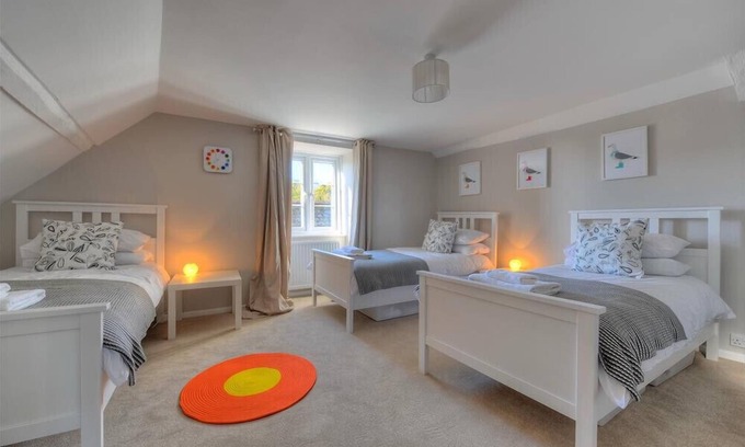 Lyme Regis Cottage | Mermaid House