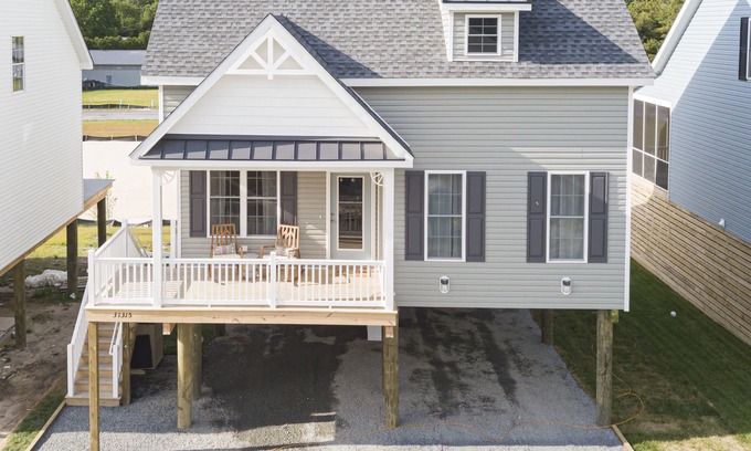 Cedar Neck House | Mermaid Salt Air Sea Cottage - Beaches, Boardwalk, and Dining!