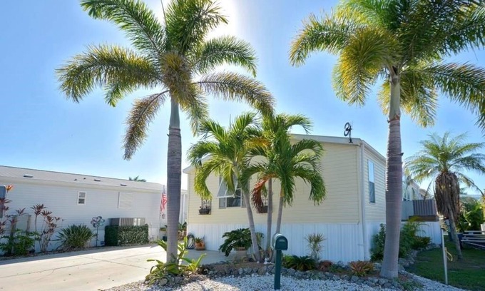 Saint James City House | Mermaid Waterfront Hideaway Great fishing, kayaking, boat lift available too!