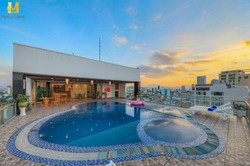 Son Tra Hotel | Merry Land Hotel Da Nang