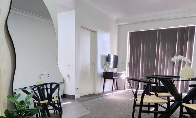 Merrylands Apartment | Merrylands Hidden Gem! One Bedroom Apartment