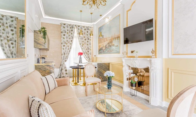 8th Arrondissement Apartment | Merveil -Luxury Suite -Champs Elysees-Haussmann II