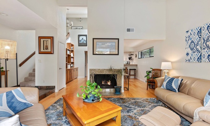 West Mesa House | Mesa Cliff Place - Incredibly Located Townhome in Santa Barbara