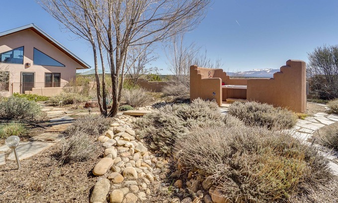 Mancos Apartment | Mesa Verde Adobe Casita Vacation Rental w/ Hot Tub