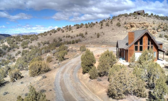 Mesa House | Mesa View House 2 bedroom house with amazing views of the Grand Mesa!