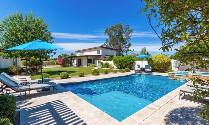 Shea North Estates House | Mescal Villa & Casitas|Sportcourt|Pool|NEW Kitchen