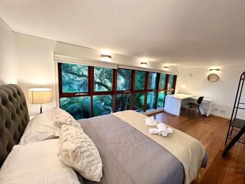 Seaforth Apartment | MetaWiseBnB Stylish Loft Studio with Garden in Seaforth