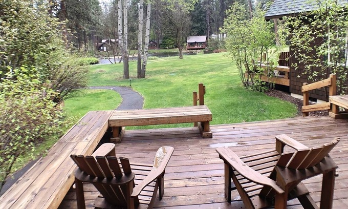 Camp Sherman Cabin | Metolius River Resort Cabin 3 - Luxurious cabin on the Metolius River w/
