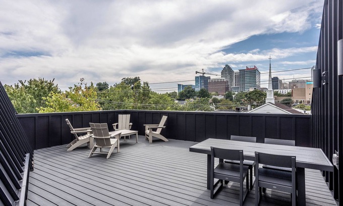 Downtown Apartment | Metro Vista - Rooftop Deck with Skyline Views!