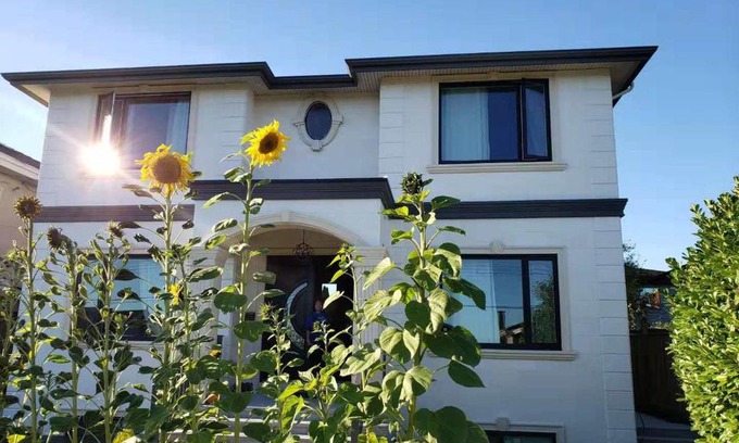 New Westminster Villa | Metropolis MetroTown Area lovely place 2 or 1 bedrooms suite