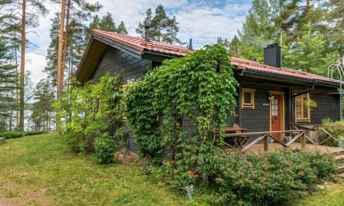 Lohja House | Metsä-iivari by Interhome