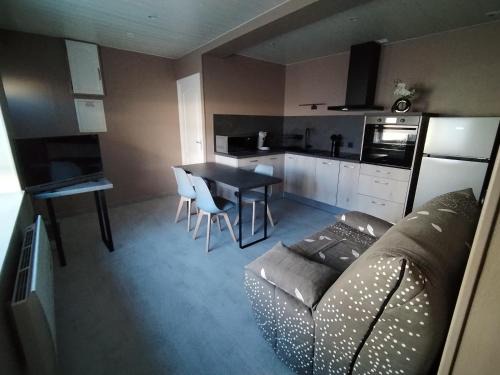 Saint-Didier-sur-Chalaronne Apartment | Meublé Tourisme 2*