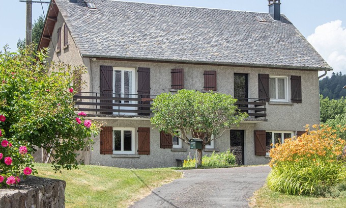 Perpezat Apartment | Meuble de tourisme * located in the heart of the La Plane valley