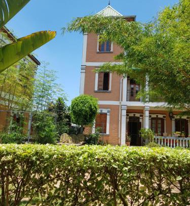 Ambohibao House | Meva Guesthouse