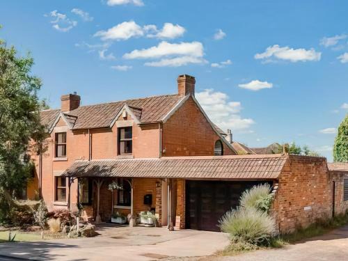 Trowle Common House | Mews Cottage