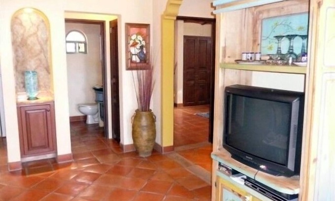 Ajijic House | Mexican Jewel House . Allan Fotheringham Stayed Here !