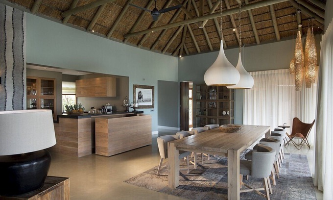 Vaalwater Villa | Mhondoro Game Lodge Villa