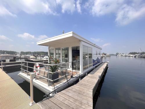 Kerkdriel House | Mi La Luna