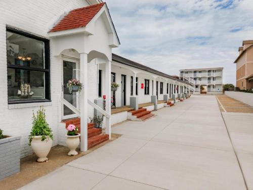 Nags Head Hotel | Mia's Boutique Hotel