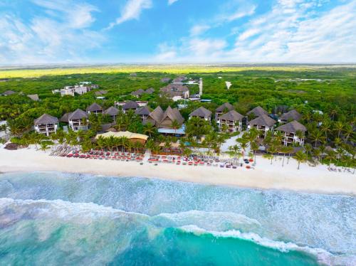 Zona Hotelera Hotel | Mia Tulum Beachfront Resort - Ocean View Suites and Beach Club