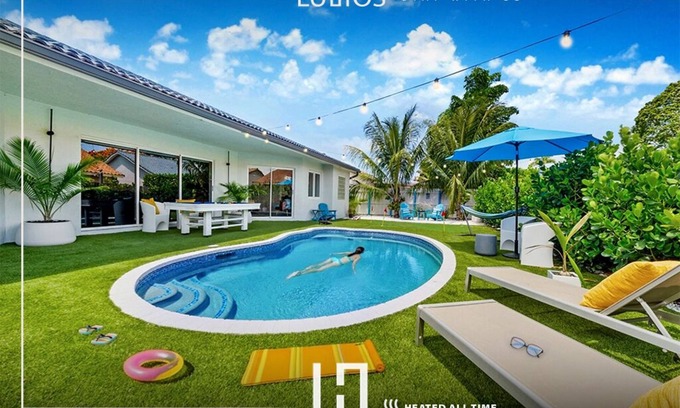Richmond West House | Miami 5BR Resort: Heated Pool & Mini Gol