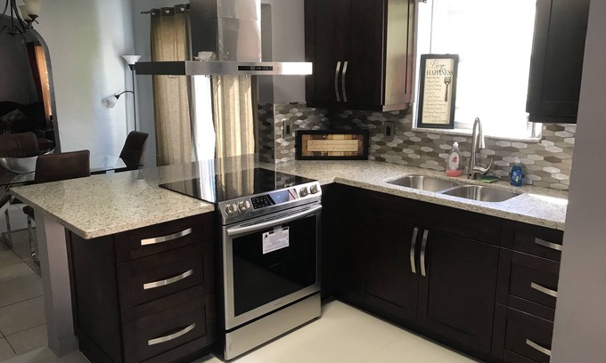 Buena Vista House | Miami Design District Large 3 Bedroom 2 Baths