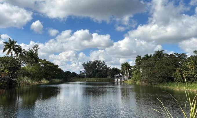 Seybold Apartment | Miami Getaway: Private Suite Close to It All!