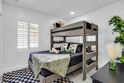 West Little Havana Apartment | Miami Luxury Home! Next to Miami airport and beach