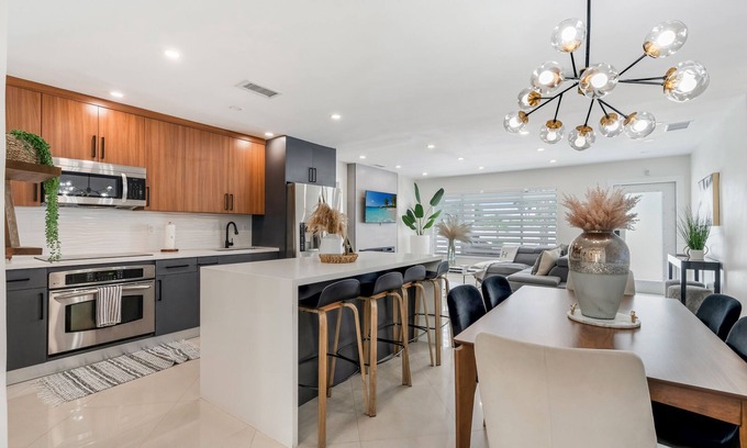 Westwood Lakes House | Miami Paradise Westchester *Heated pool*
