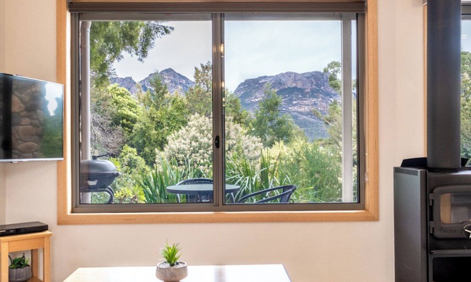 Coles Bay Apartment | Mica (FS6) - Freycinet Holiday Houses