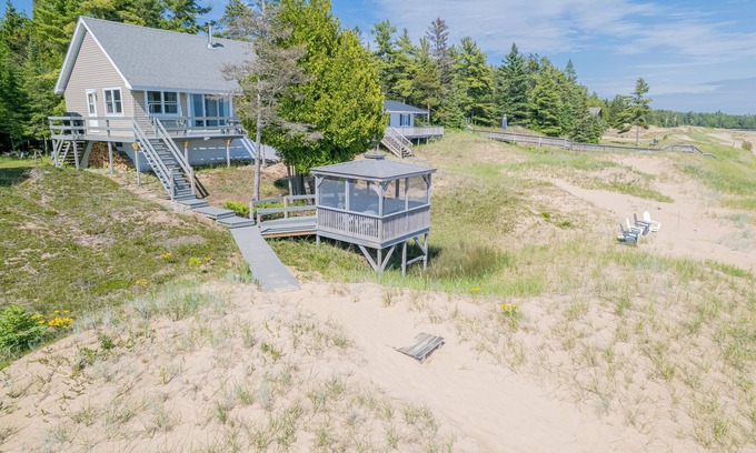 Manistique House | Michibay Getaway: Dog friendly, Your Summer Beachfront Getaway Just listed!
