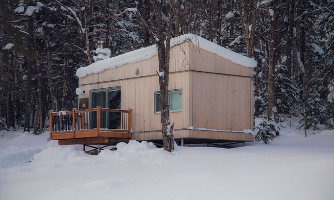 Notre-Dame-Auxiliatrice-de-Buckland Ski Chalet | Micro-Cabine in the Mountains - Solstice 5