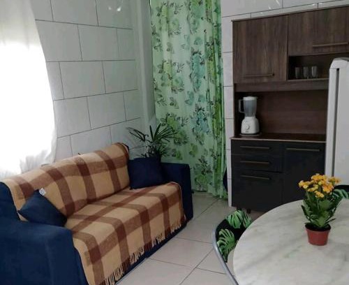 Paraty House | Micro casa Pedra em flor