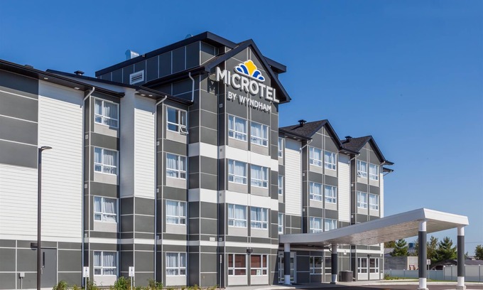 Casselman Hotel | Microtel by Wyndham Casselman
