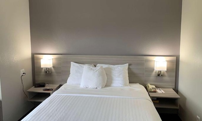 Toddville Road Hotel | Microtel Inn by Wyndham Charlotte Airport