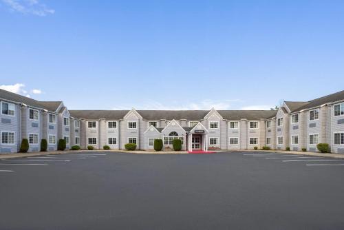 Latham Hotel | Microtel Inn by Wyndham - Albany Airport
