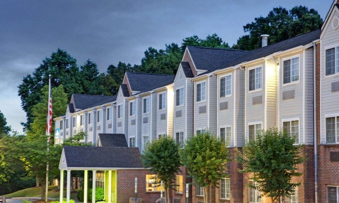 University Place Hotel | Microtel Inn by Wyndham University Place