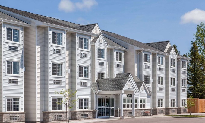 Algoma District Hotel | Microtel Inn & Suites by Wyndham Sault Ste. Marie