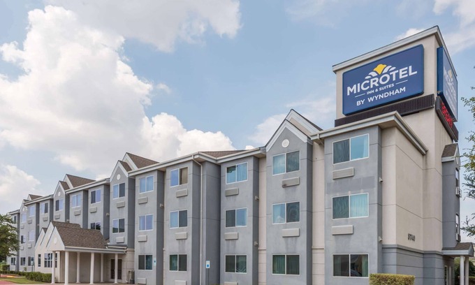 Fort Worth Hotel | Microtel Inn & Suites by Wyndham Ft. Worth North/At Fossil