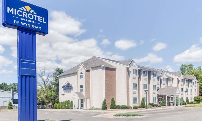 Bath Hotel | Microtel Inn & Suites by Wyndham Bath