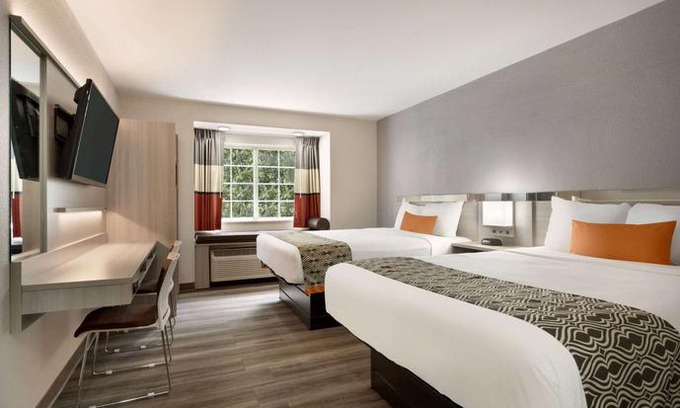 Southeast Raleigh Hotel | Microtel Inn & Suites by Wyndham Raleigh