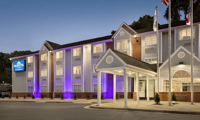 Southeast Raleigh Hotel | Microtel Inn & Suites by Wyndham Raleigh